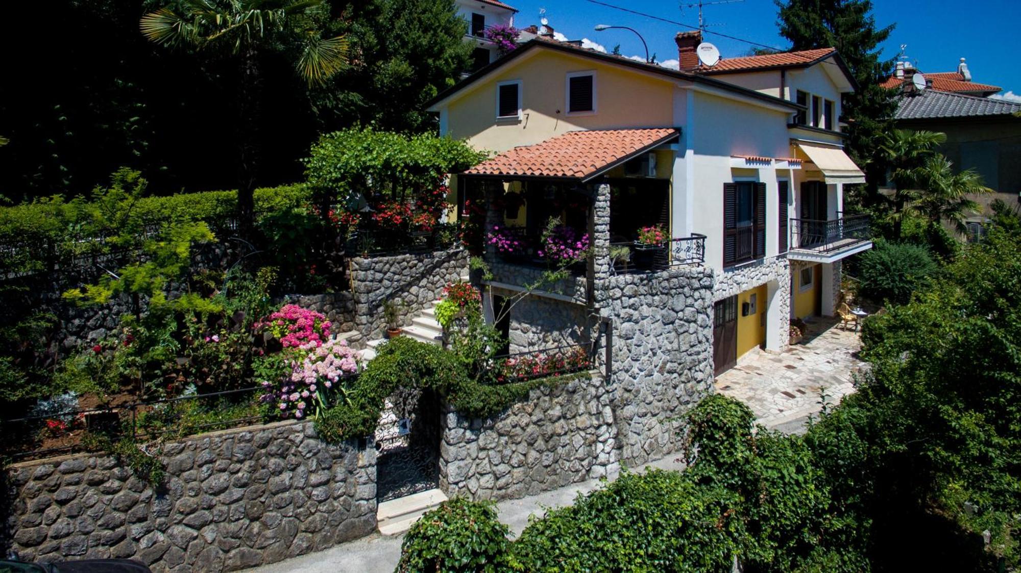 Apartment Dolores Opatija Exterior foto
